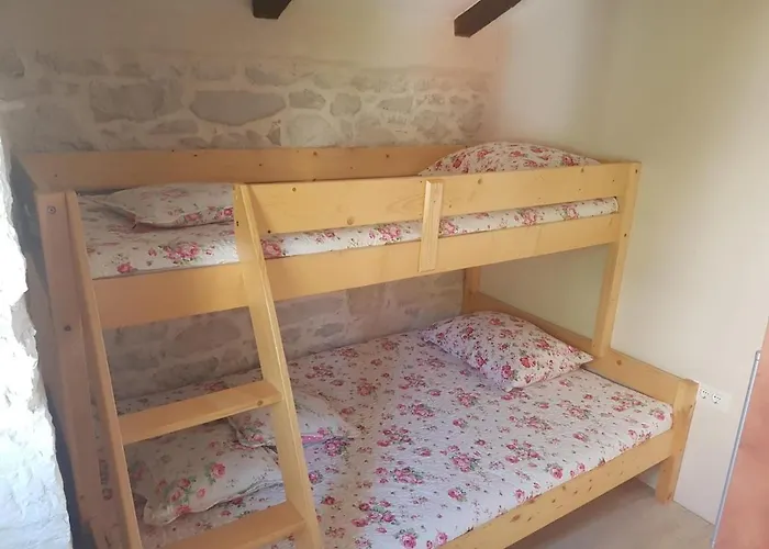 Casa Ladonja Feriehus *