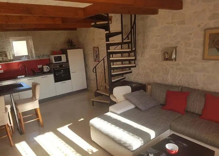 Casa Ladonja *